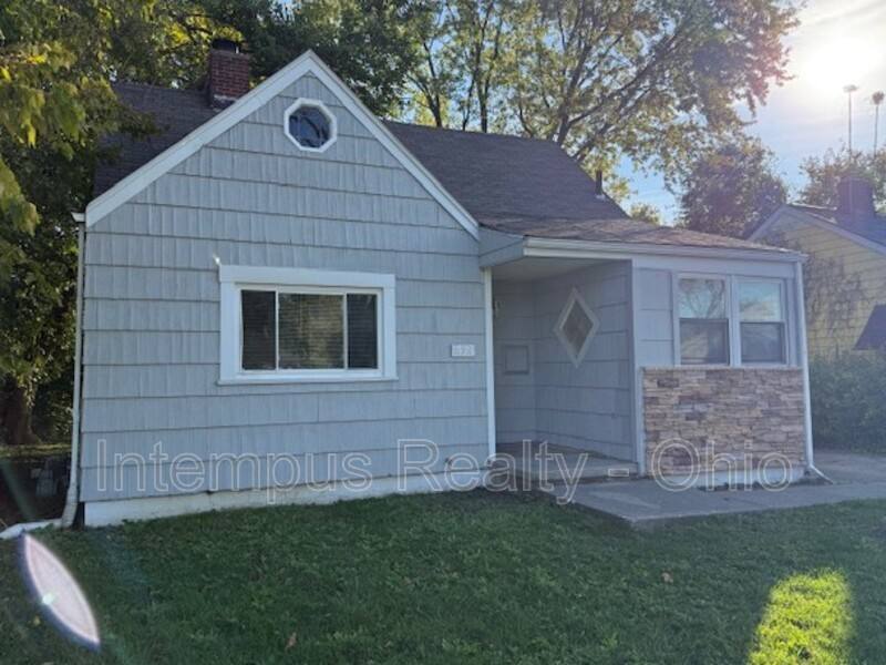 House for rent at 692 S Wheatland Ave, Columbus, OH 43204