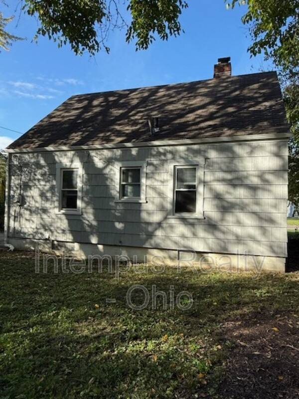 House for rent at 692 S Wheatland Ave, Columbus, OH 43204