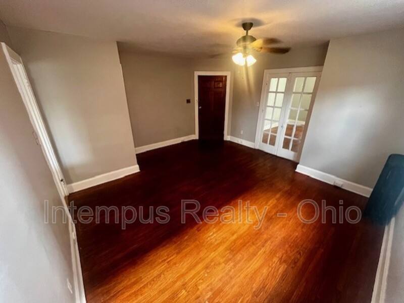 Apartment for rent at 4237 Vine St #2, Cincinnati, OH 45217