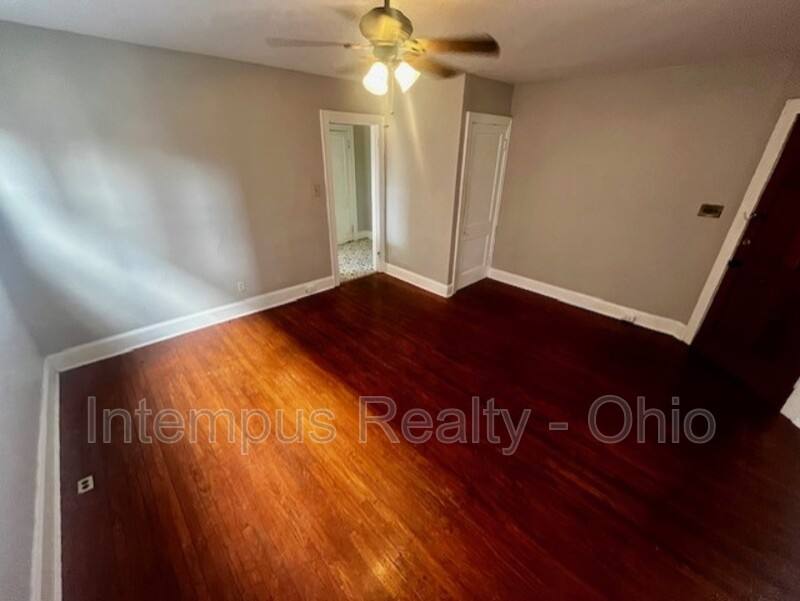 Apartment for rent at 4237 Vine St #2, Cincinnati, OH 45217