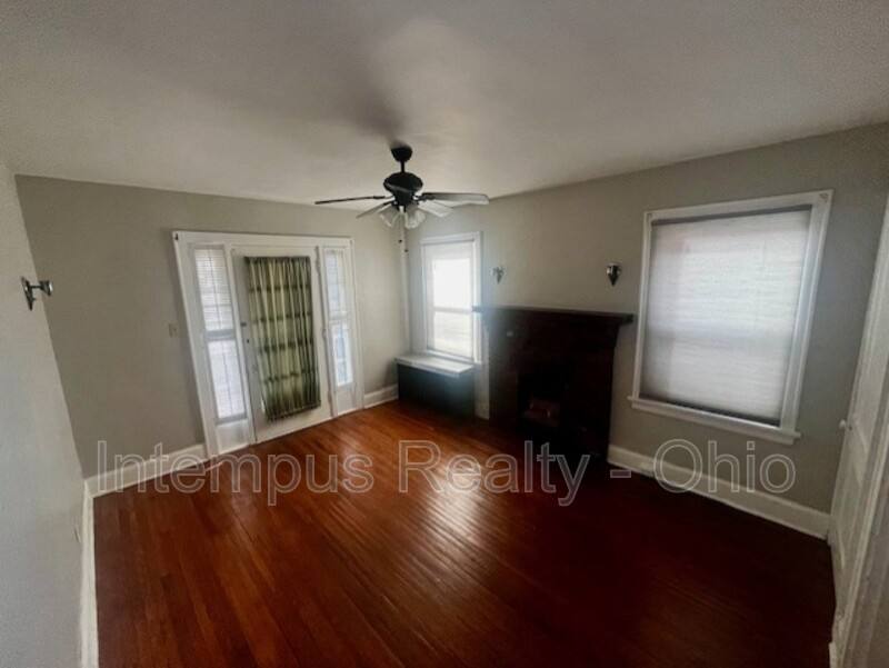 Apartment for rent at 4237 Vine St #2, Cincinnati, OH 45217