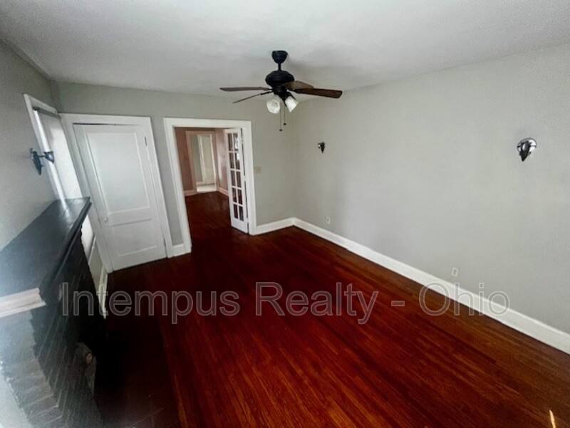 Apartment for rent at 4237 Vine St #2, Cincinnati, OH 45217