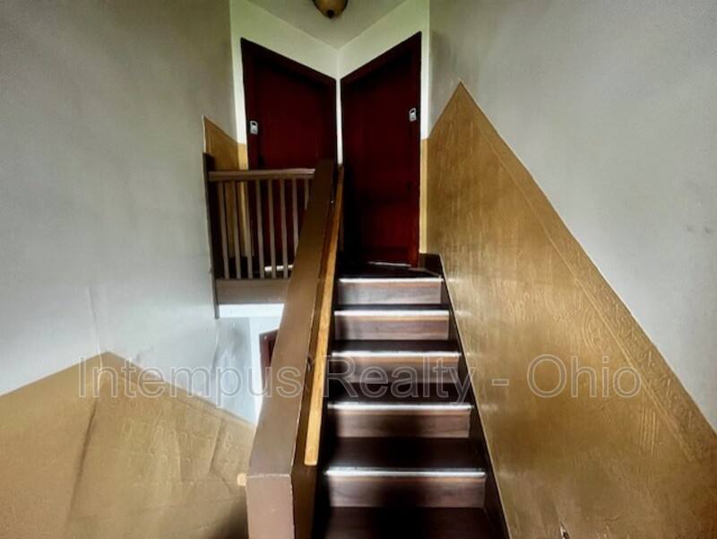 Apartment for rent at 4237 Vine St #4, Cincinnati, OH 45217