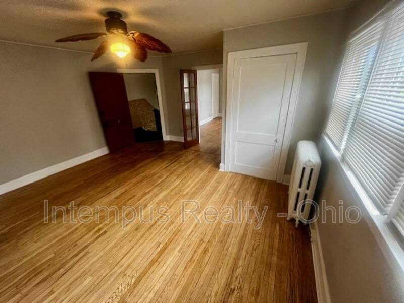 Apartment for rent at 4237 Vine St #4, Cincinnati, OH 45217