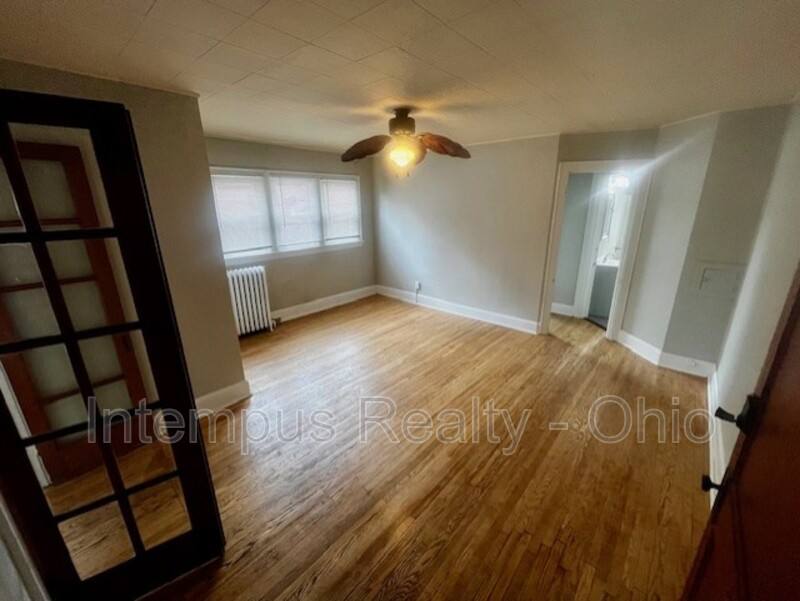 Apartment for rent at 4237 Vine St #4, Cincinnati, OH 45217