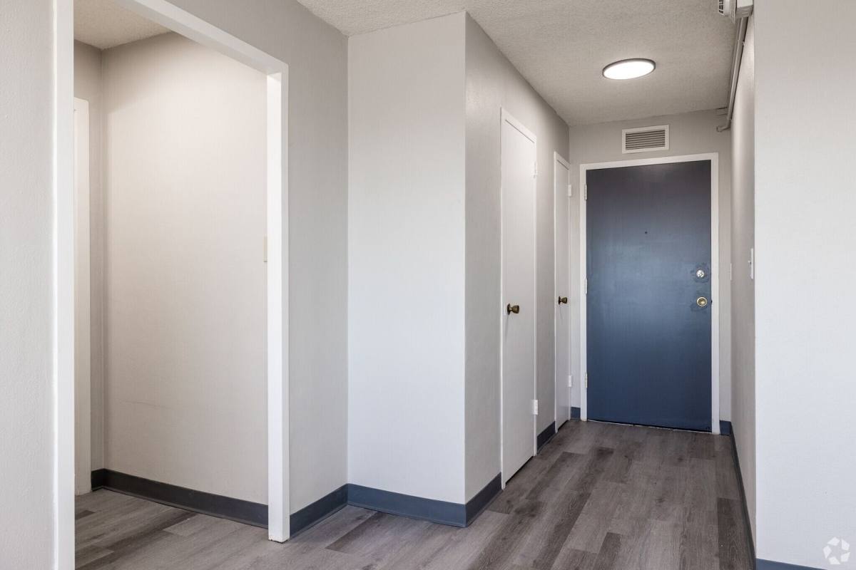Apartment for rent at 728 N Jennings Rd, Independence, MO 64056