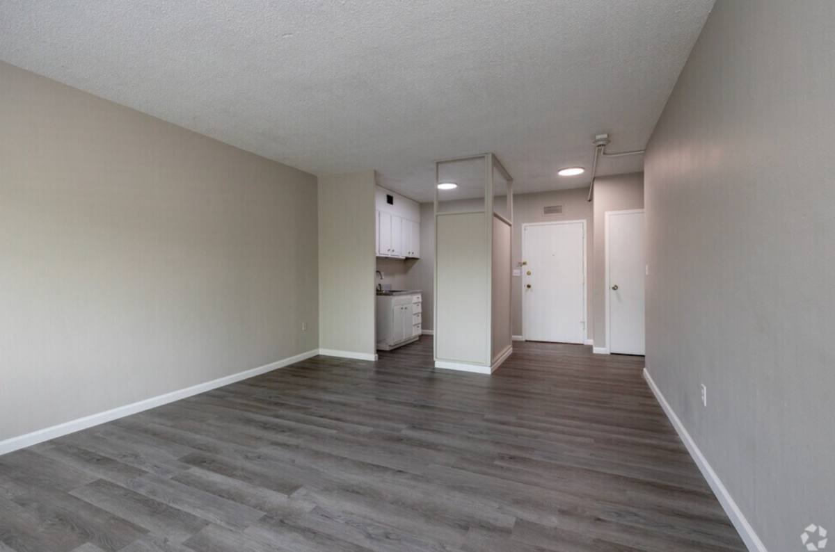 Apartment for rent at 728 N Jennings Rd, Independence, MO 64056