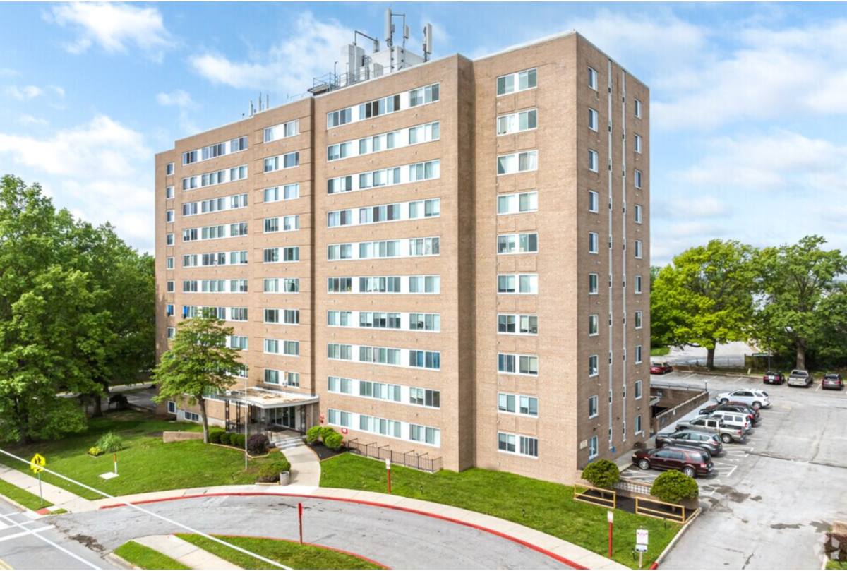 Apartment for rent at 728 N Jennings Rd, Independence, MO 64056