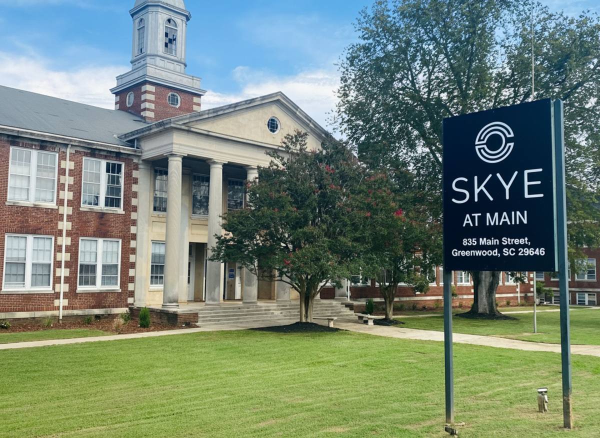 Apartment for rent at 835 Main St S, Greenwood, SC 29646