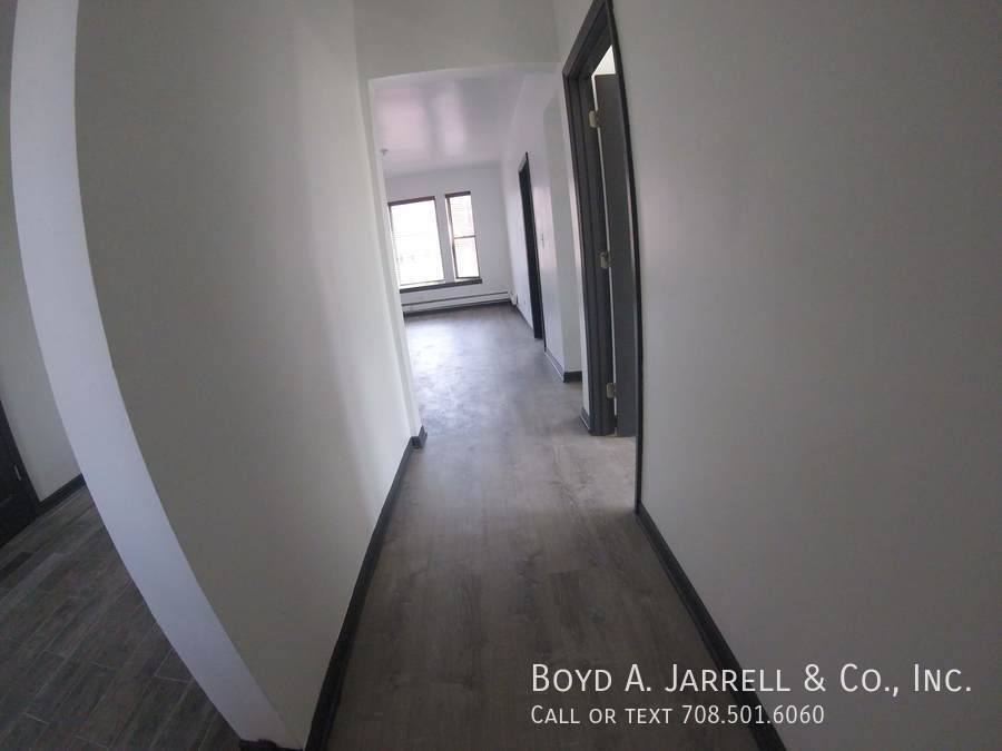 Apartment for rent at 68 E 57th St, Chicago, IL 60637