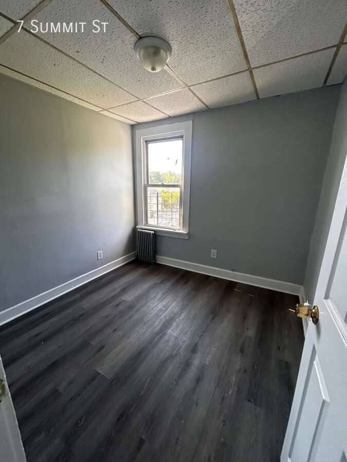 Apartment for rent at 7 Summit St, Yonkers, NY 10701