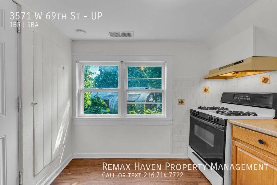 Apartment for rent at 3571 W 69th St #UP, Cleveland, OH 44102