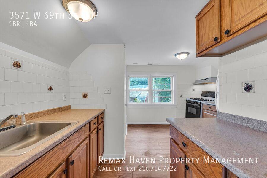 Apartment for rent at 3571 W 69th St #UP, Cleveland, OH 44102