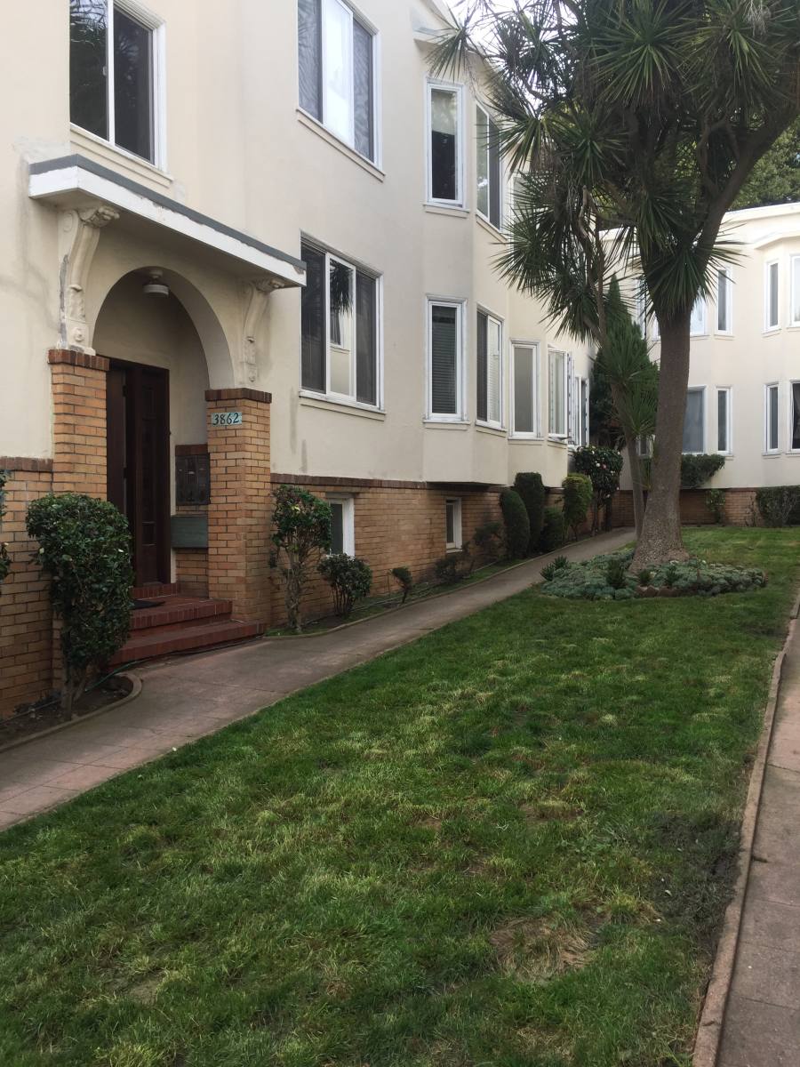Apartment for rent at 3860 California St #1, San Francisco, CA 94118