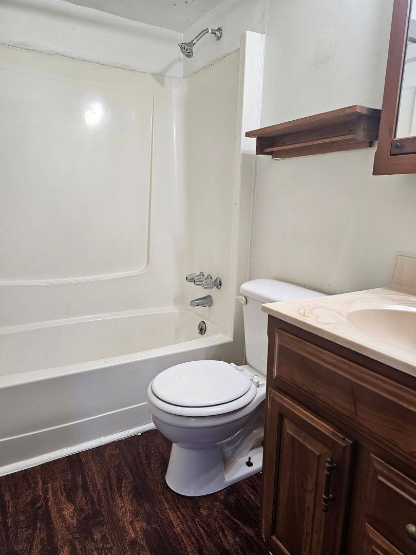 Apartment for rent at 824 Sixth St, Bowling Green, OH 43402
