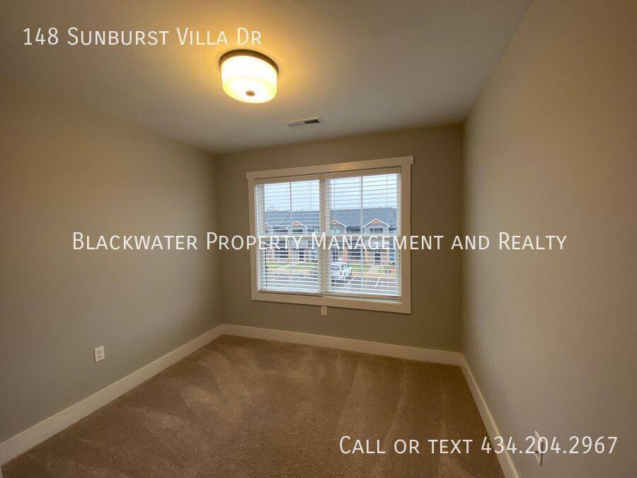Townhouse for rent at 148 Sunburst Villa Dr, Evington, VA 24550