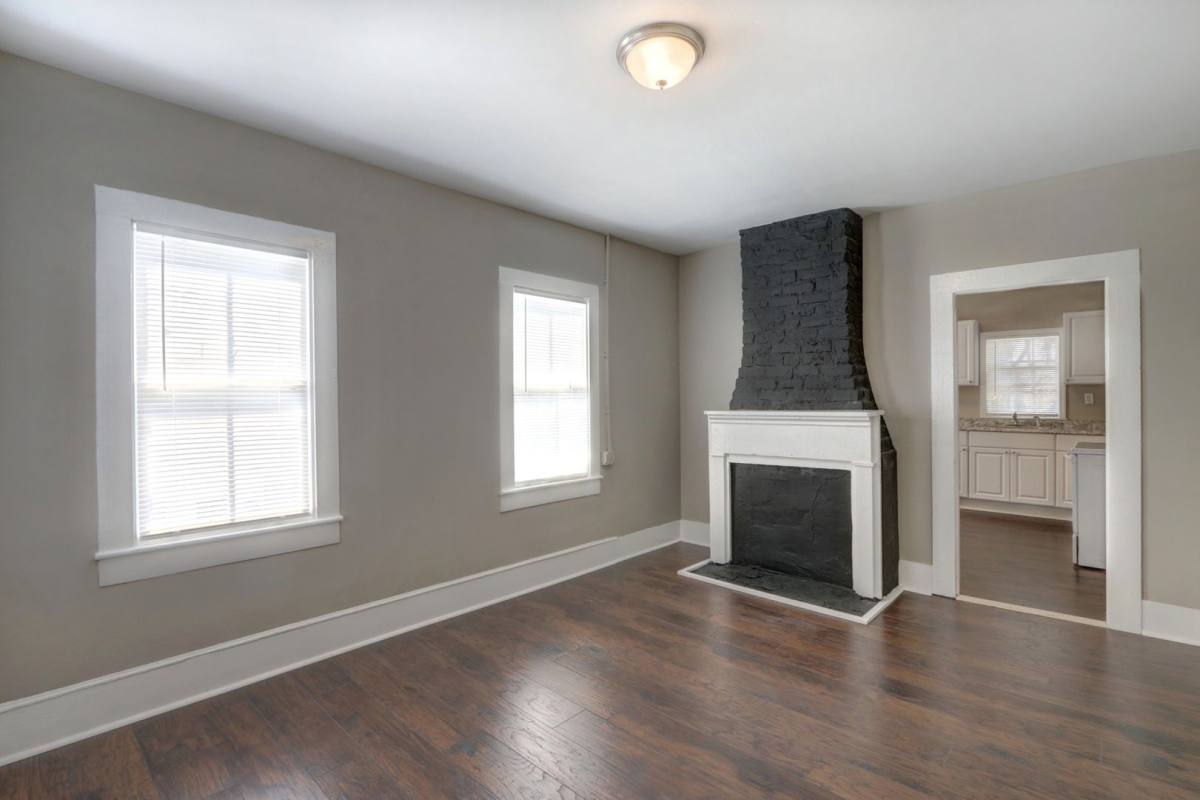 Apartment for rent at 2425 Drayton St, Savannah, GA 31401