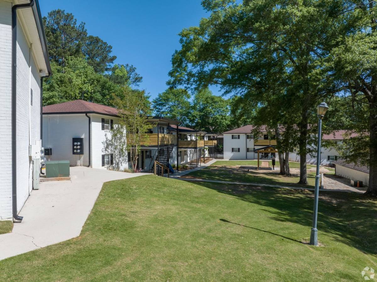 Apartment for rent at 640 N Ross St, Auburn, AL 36830