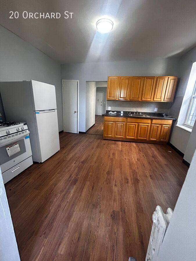 Apartment for rent at 20 Orchard St, Yonkers, NY 10703