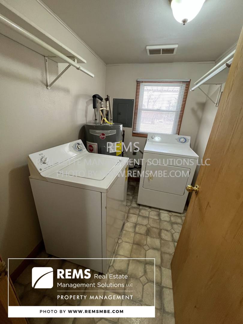 House for rent at 151 W Adams St, Wisconsin Dells, WI 53965