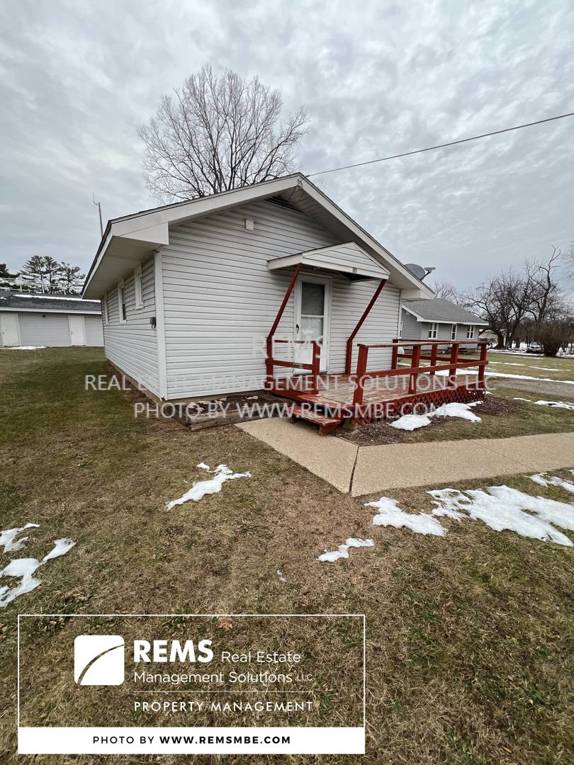 House for rent at 151 W Adams St, Wisconsin Dells, WI 53965