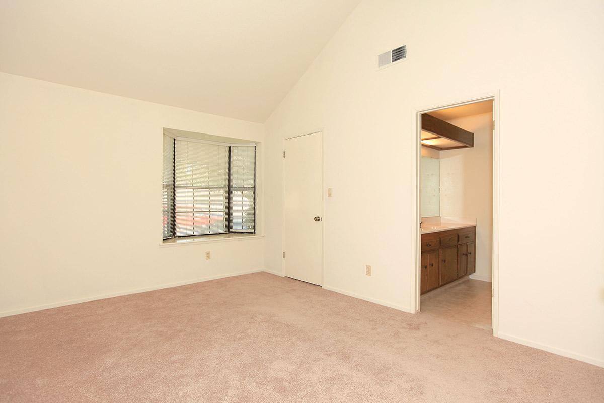 Apartment for rent at 7601 Olympia Dr, Bakersfield, CA 93309