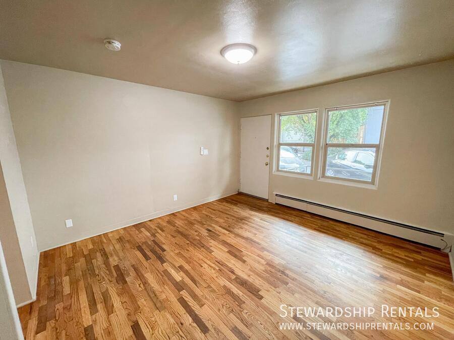 Apartment for rent at 942 E 18th Ave #3, Eugene, OR 97403