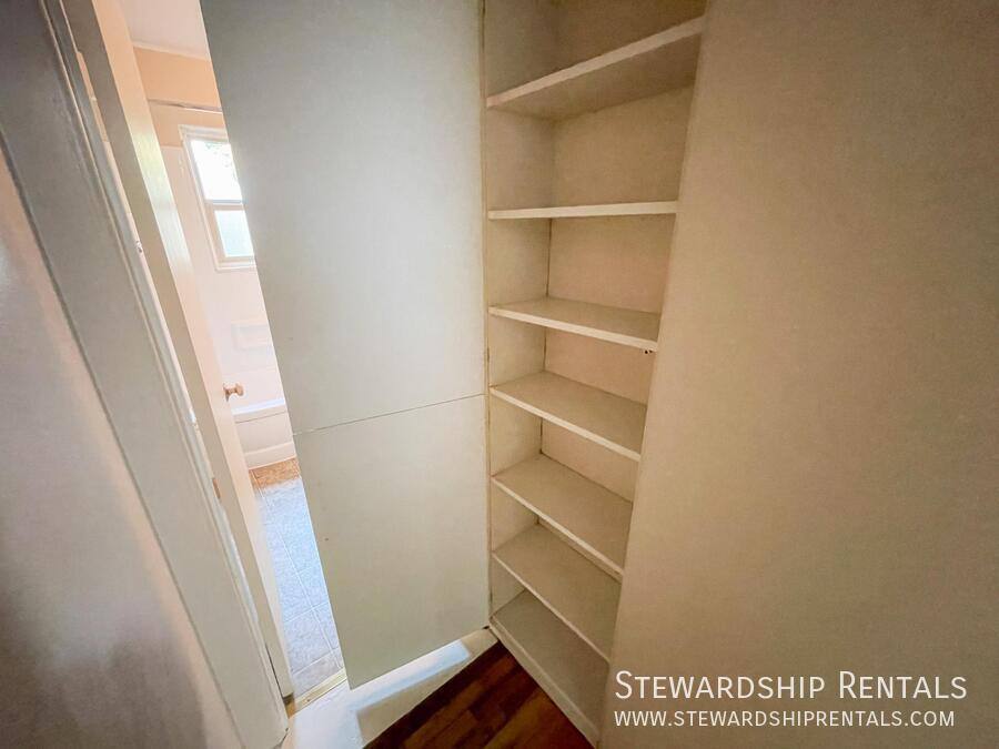 Apartment for rent at 942 E 18th Ave #3, Eugene, OR 97403