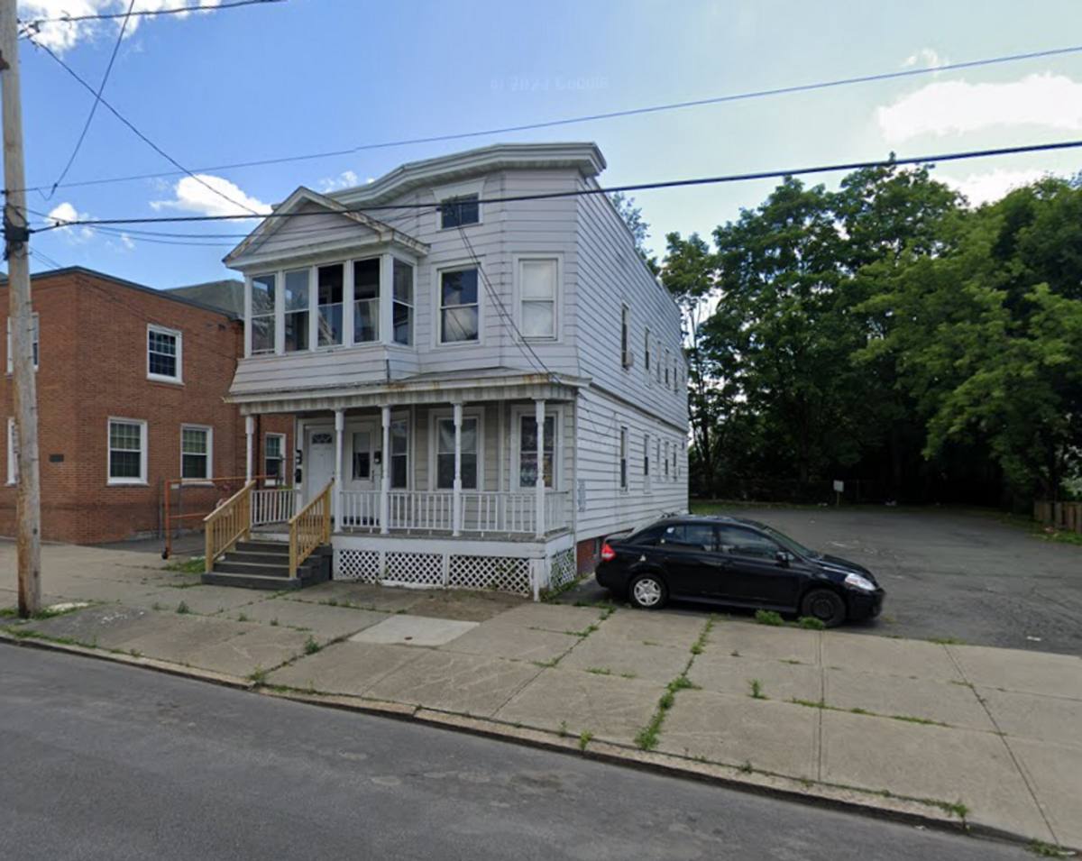 Apartment for rent at 662 State St, Albany, NY 12203