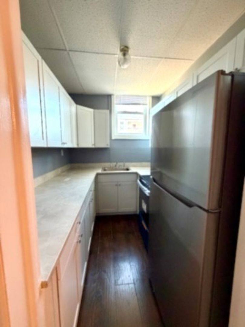 Apartment for rent at 8 Saint John St, West Warwick, RI 02893
