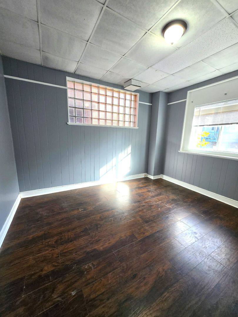 Apartment for rent at 8 Saint John St, West Warwick, RI 02893