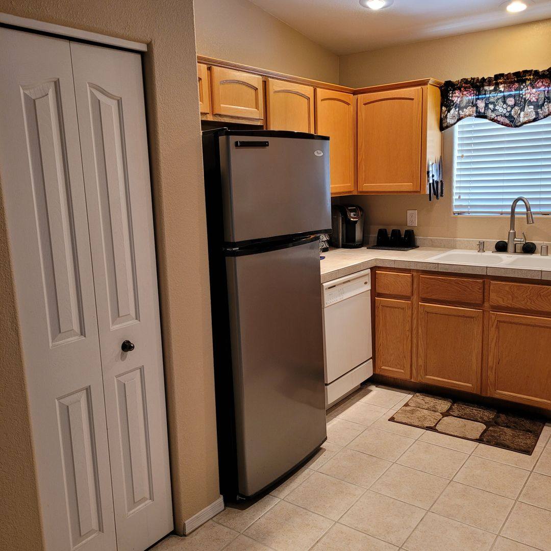 Townhouse for rent at 3560 Lost Dutchman Dr, Lake Havasu City, AZ 86406