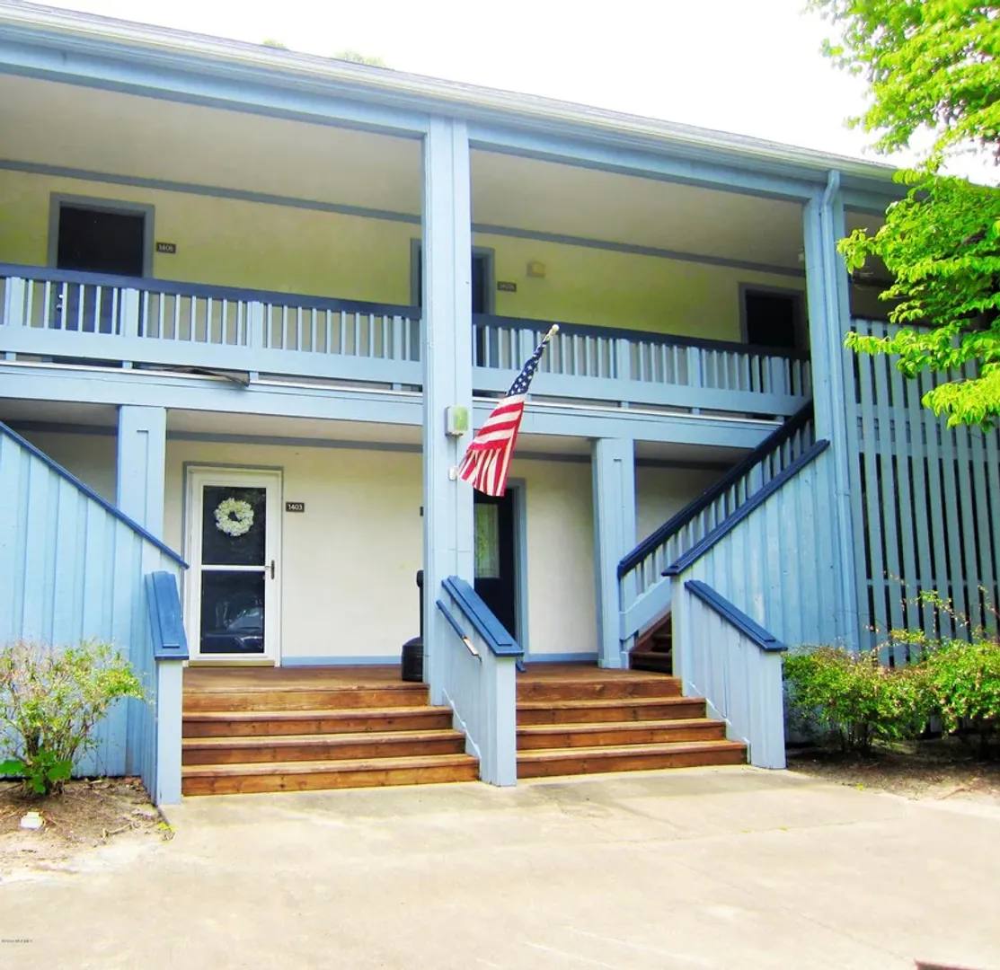 Condo for rent at 1310 Harbourside Dr, New Bern, NC 28560