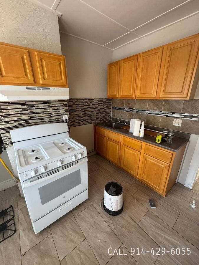 Apartment for rent at 35 Garfield St #2E, Yonkers, NY 10701