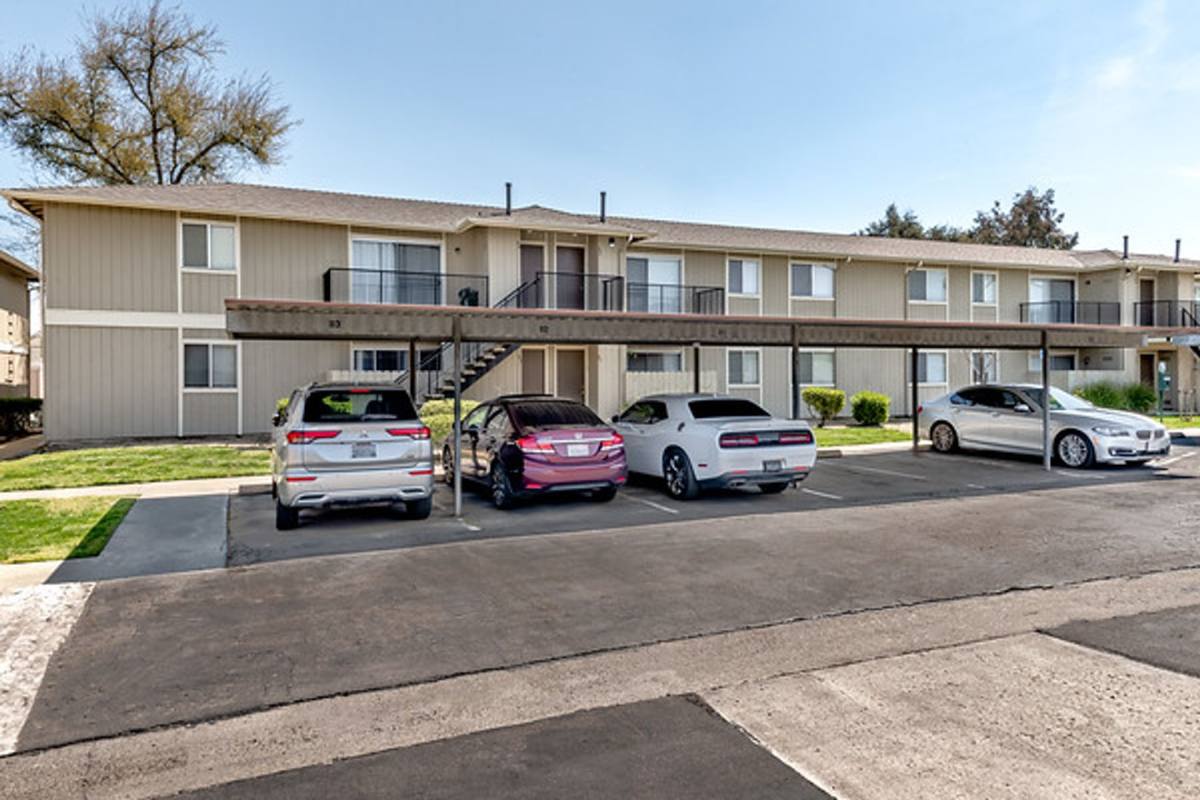 Apartment for rent at 1169 Beverly Dr, Lemoore, CA 93245