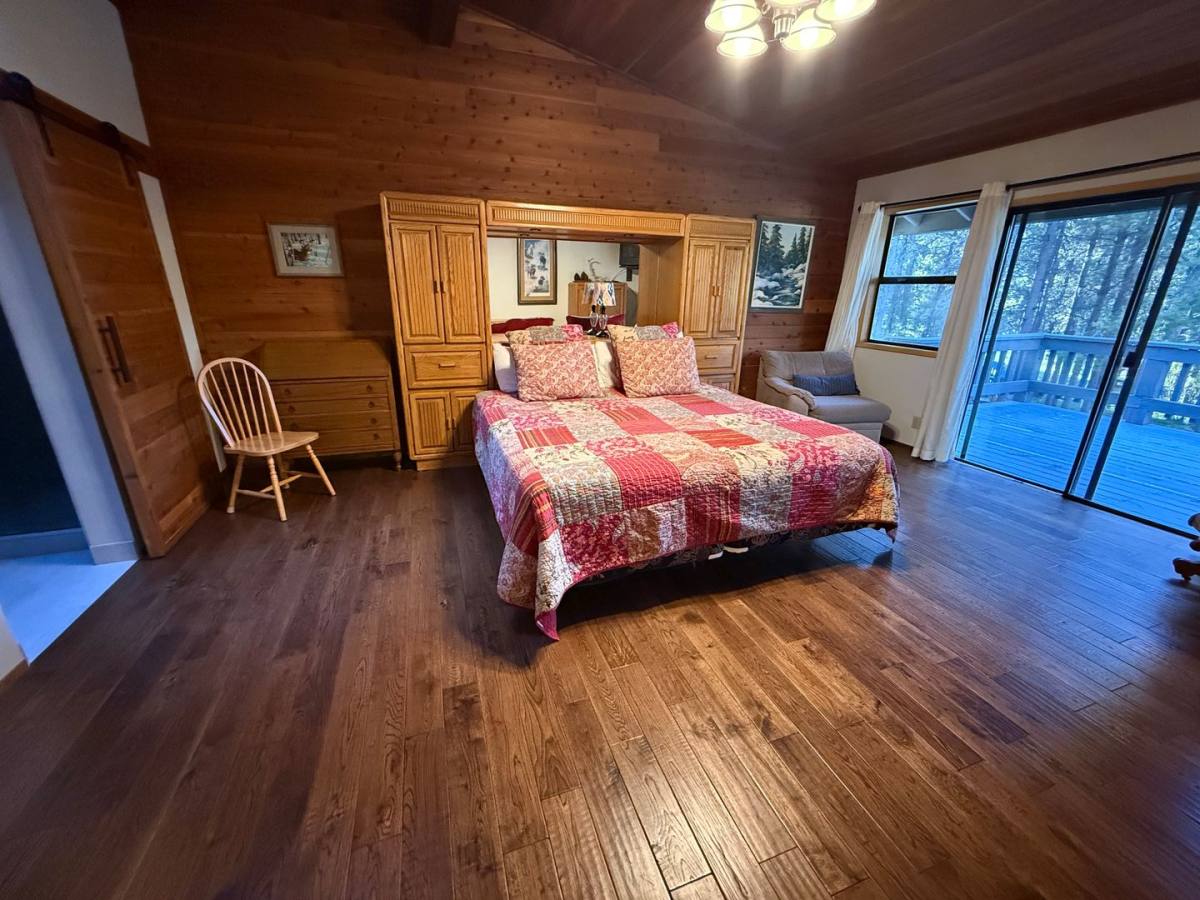 House for rent at 17066 Cooper Dr, Bend, OR 97707