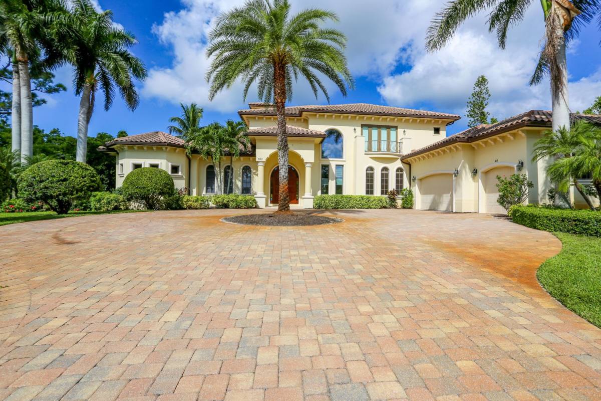 House for rent at 823 Cassena Rd, Naples, FL 34108
