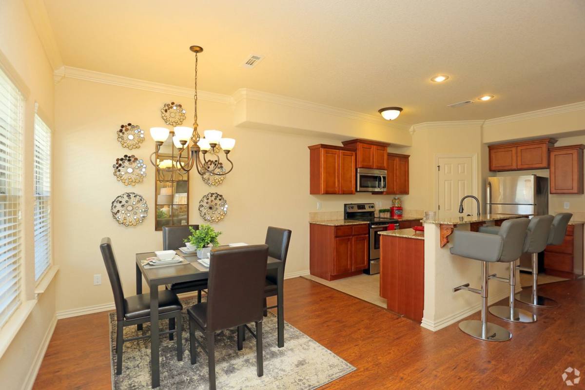 Apartment for rent at 519 N Wordsworth Lane, Fayetteville, AR 72704