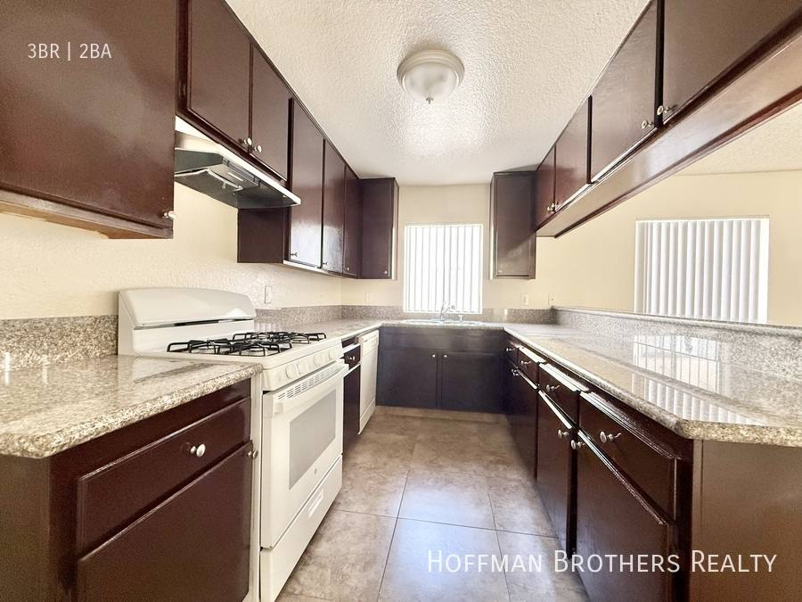 Apartment for rent at 8926 Burnet Ave #110, North Hills, CA 91343