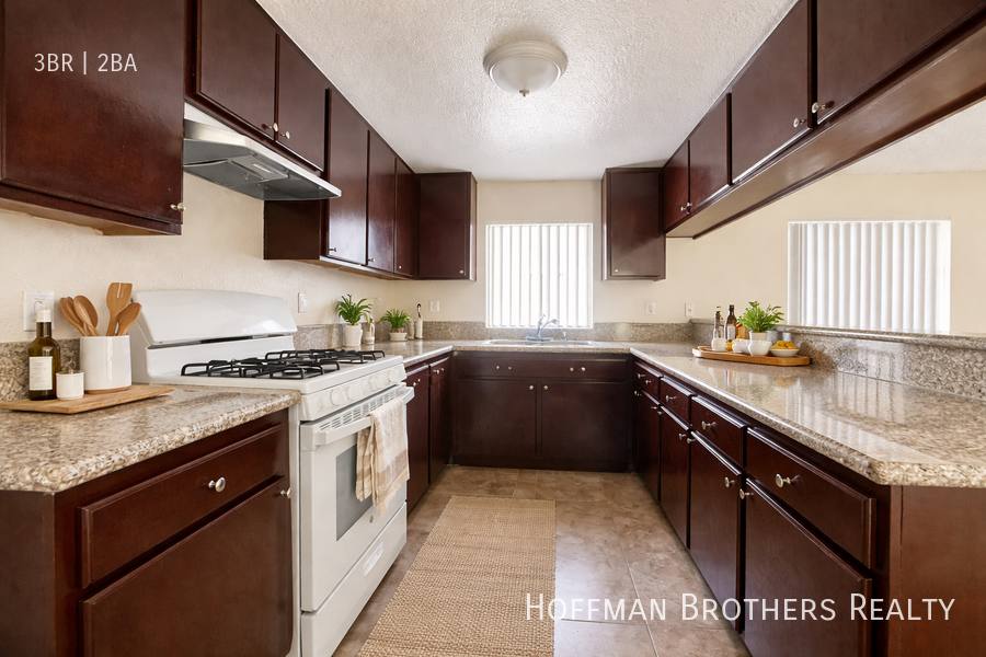 Apartment for rent at 8926 Burnet Ave #110, North Hills, CA 91343