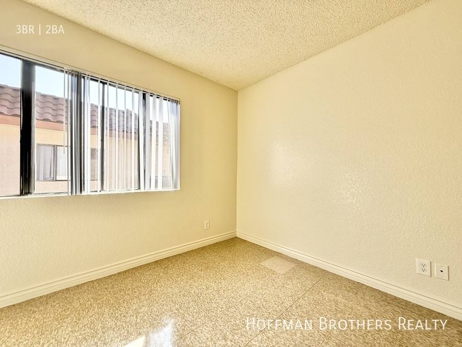 Apartment for rent at 8926 Burnet Ave #110, North Hills, CA 91343