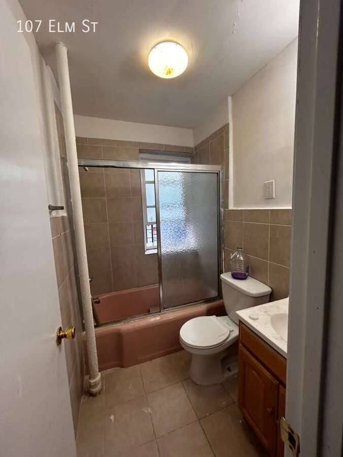 Apartment for rent at 107 Elm St, Yonkers, NY 10701