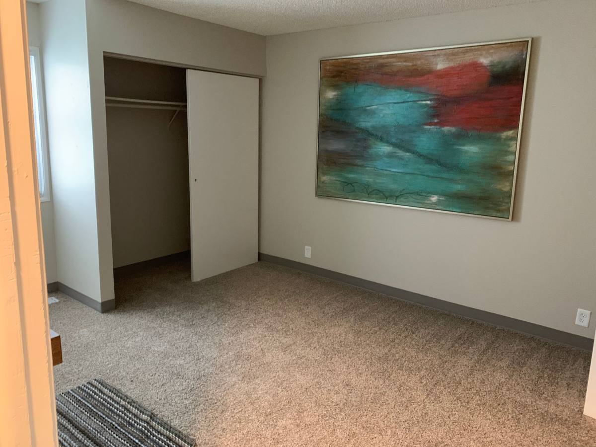Apartment for rent at 2561 Izard Court, Omaha, NE 68131