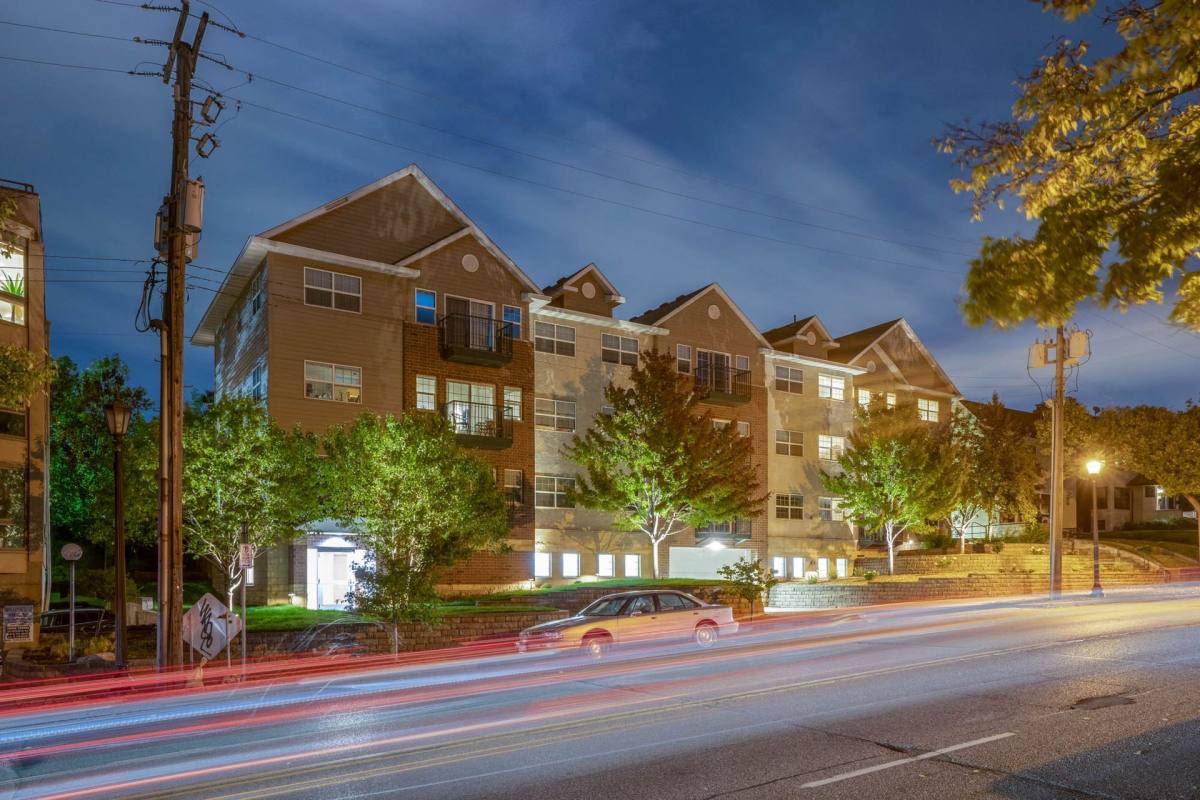 Apartment for rent at 500 W Franklin Ave, Minneapolis, MN 55405