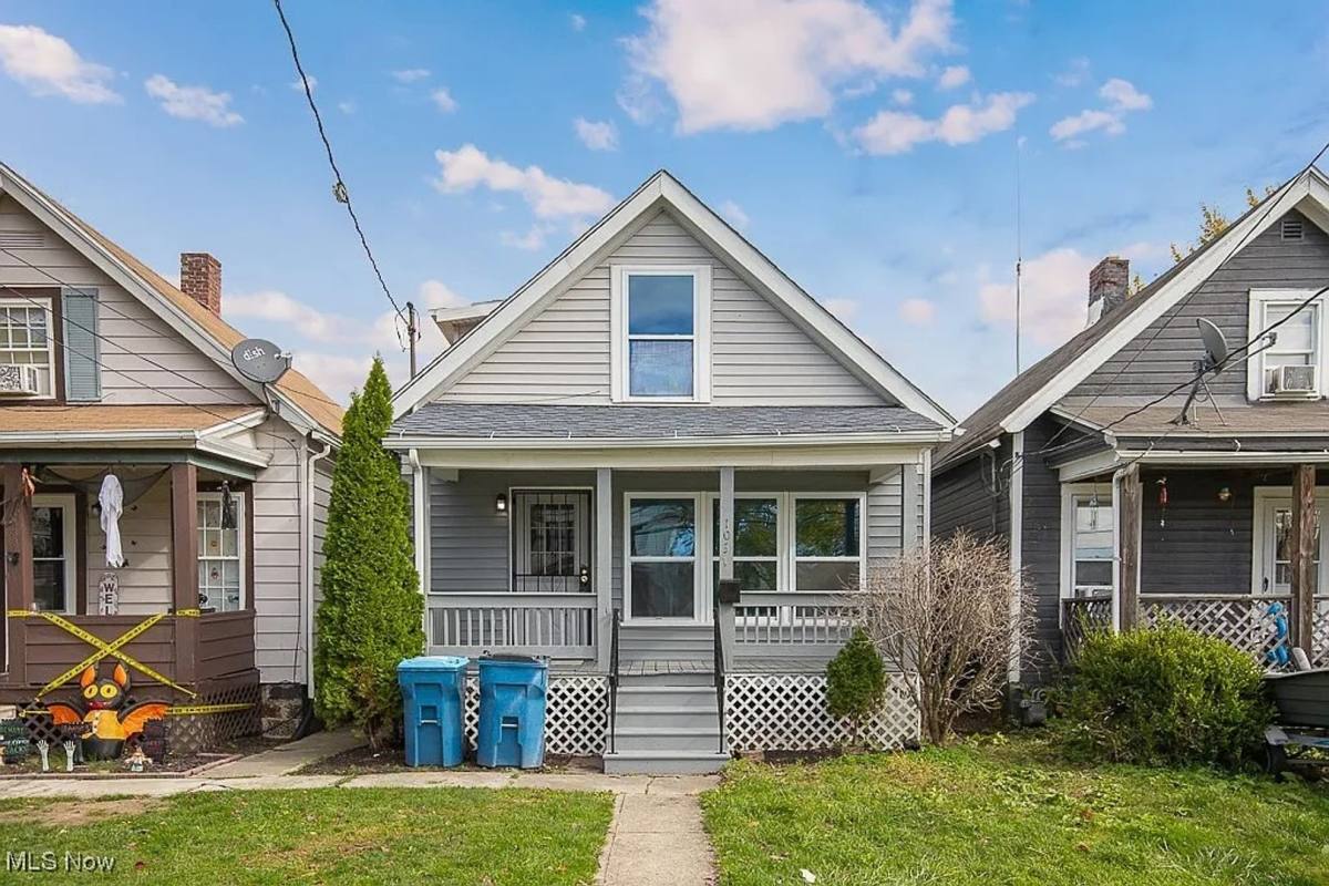 House for rent at 1037 Washington Ave, Lorain, OH 44052