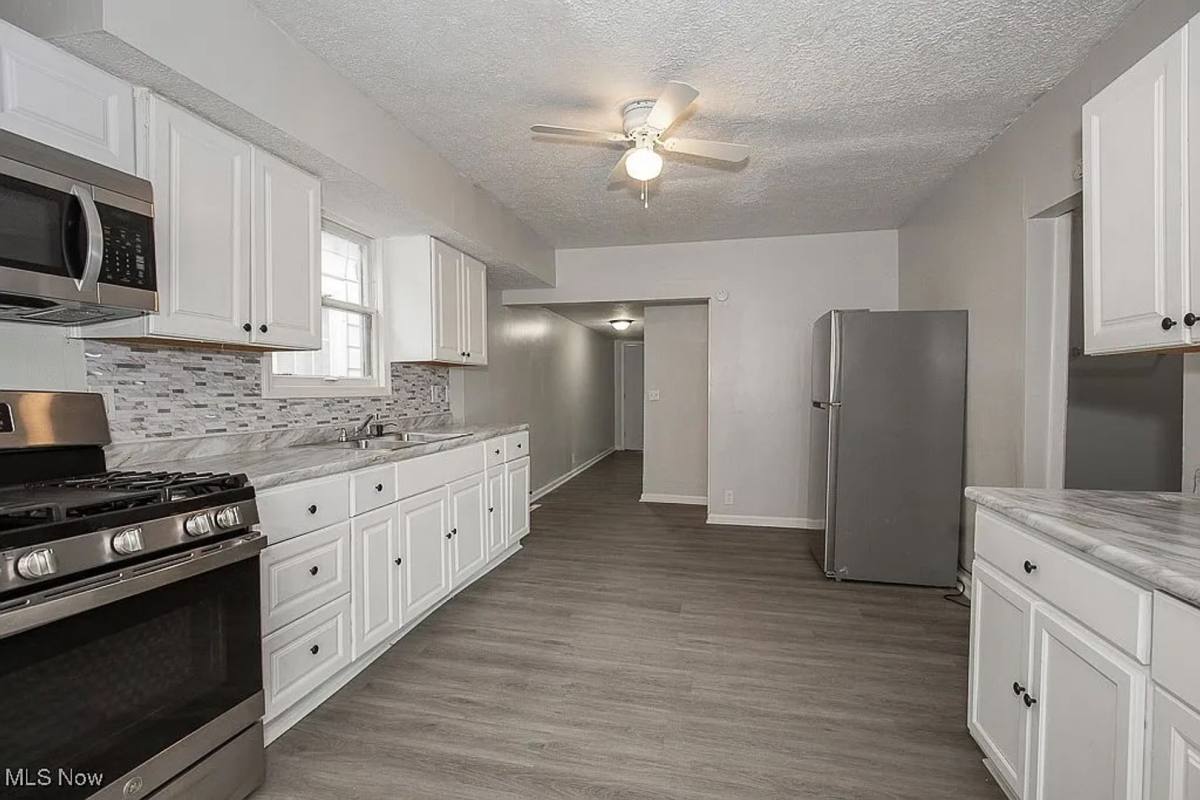 House for rent at 1037 Washington Ave, Lorain, OH 44052