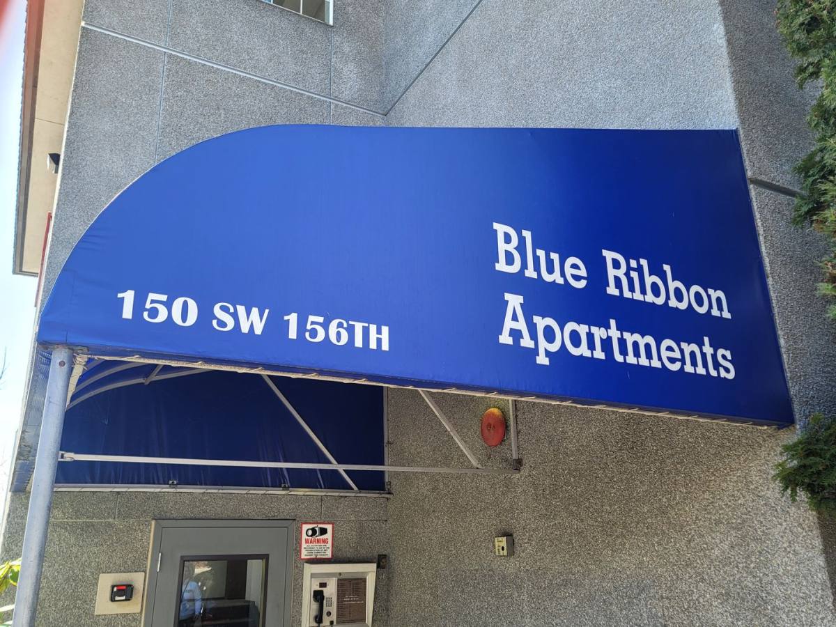 Apartment for rent at 150 SW 156th St, Seattle, WA 98166