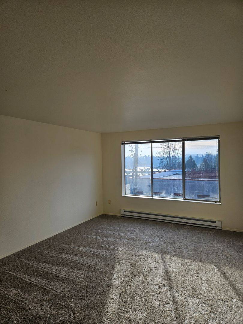 Apartment for rent at 150 SW 156th St, Seattle, WA 98166