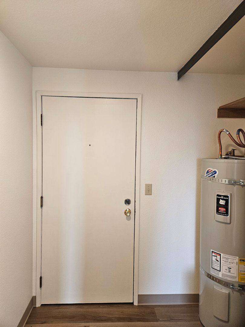 Apartment for rent at 150 SW 156th St, Seattle, WA 98166