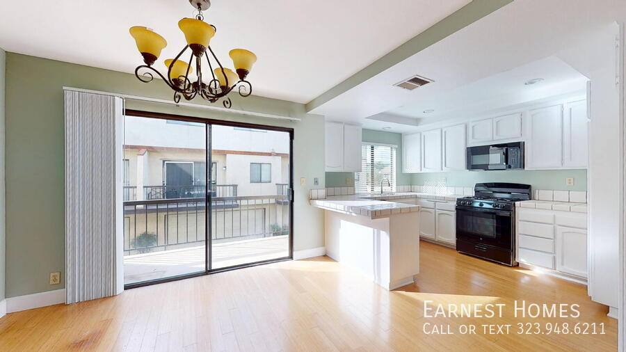 Townhouse for rent at 22525 Sherman Way #1403, West Hills, CA 91307